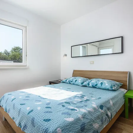 Lichtdurchflutetes Studio-apartment Nur 500 Meter Zum Mit Grillbereich *