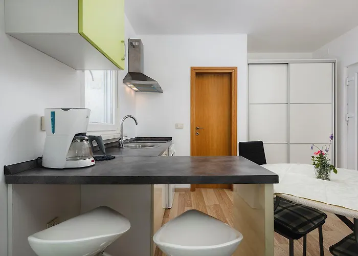 Lichtdurchflutetes Studio-apartment Nur 500 Meter Zum Mit Grillbereich Appartement *